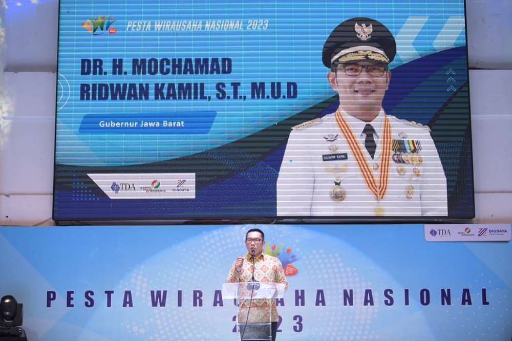 Ridwan Kamil Apresiasi Komunitas Tangan di Atas _17 Tahun Konsisten Kembangkan UMKM_