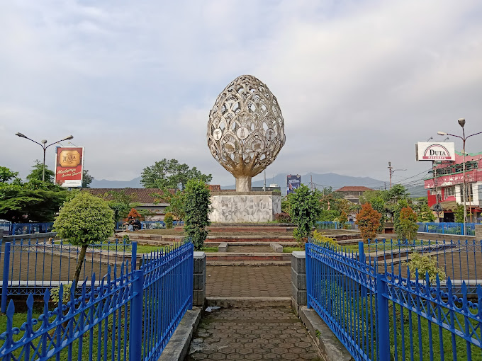 Daftar Pusat Keramaian Disekitar Taman Endog Sumedang, Ada Tempat Wisata Juga?