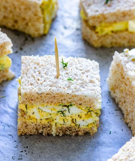 Cara Membuat Mini Egg Salad Sandwiches yang Lezat dan Praktis