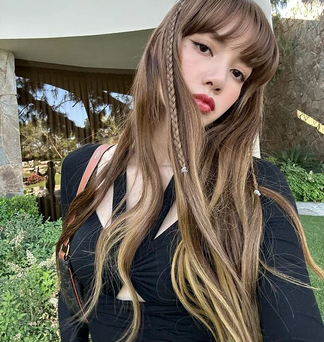 Profil dan Biodata Lisa BLACKPINK Wanita Tercantik di Dunia Lengkap Dengan Deretan Foto Menawannya