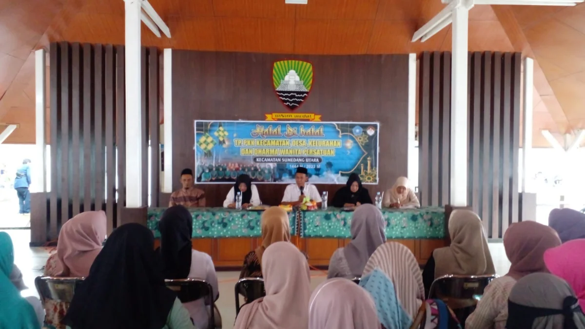 Kegiatan Acara Halal Bihalal TP PKK Kecamatan Sumedang Utara yang di Pimpin Camat Sumedang Utara Asep Aan Dahlan S Sos MSi, Kamis (4/5).