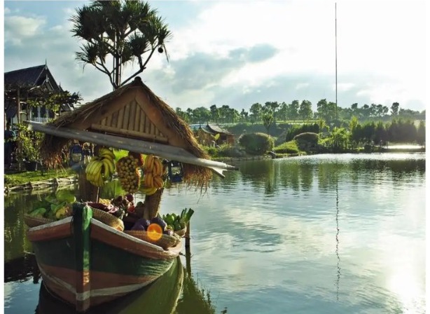 Harga makanan di Floating Market Lembang