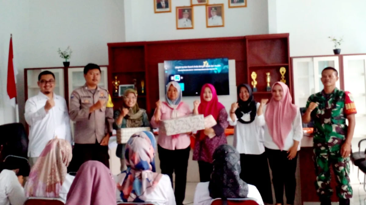 CERIA: Pemberian door prize pada kegiatan Loktri bagi desa-desa unggulan yang bisa mencapai target untuk program yang digulirkan oleh Puskesmas Situ.