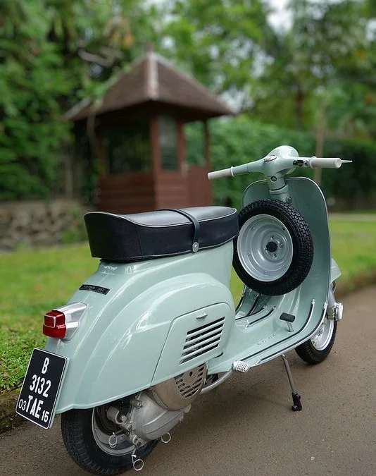 Vespa PTS Terbaru Berbodi Mungil Cocok Banget Buat Cewe-Cewe Nihhh!