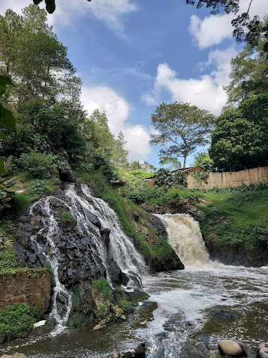 Destinasi curug Maribaya