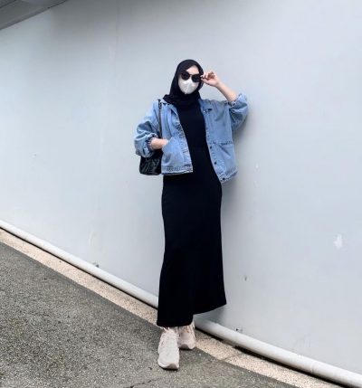 Tampil Kekinian Anti Norak dengan OOTD Jaket Denim Crop Top