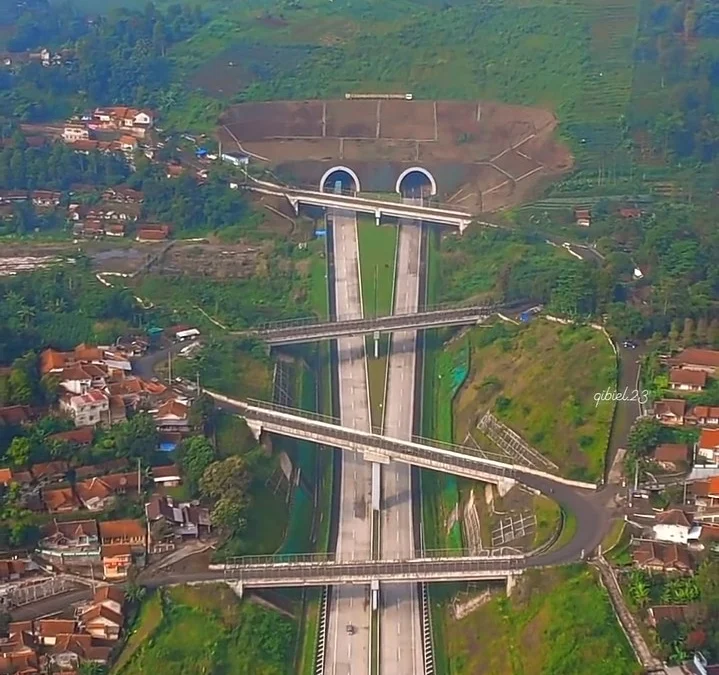 ASYIK, TOL CISUMDAWU KELAR! Kini Bisa Wisata Sama Ayang Lebih Mudah dan Gercep!