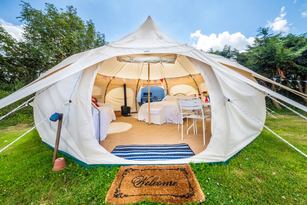 Ini Beda Glamping dan Camping! Glamping Adalah...