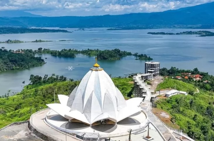 Berwisata ke sini Auto Menjadi Orang Sholeh? Ini Masjid Al Kamil Destinasi Wisata Religi Baru di Sumedang yang Memadukan Agama, Budaya dan Teknologi