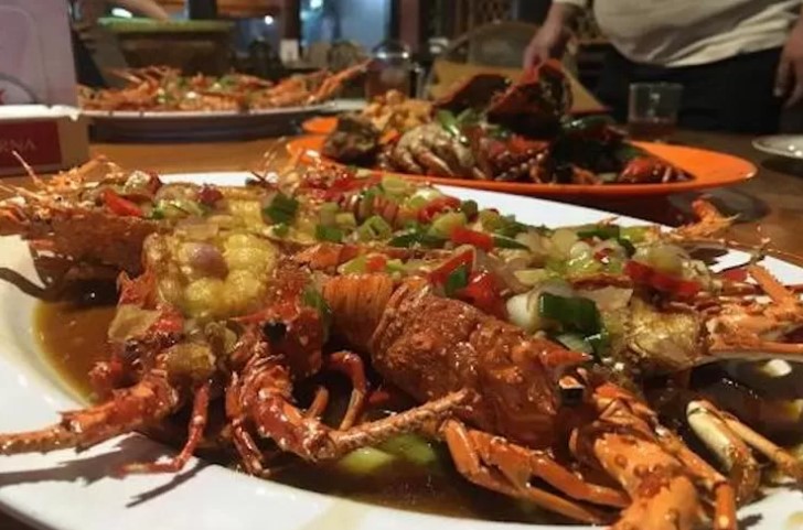 Berwisata ke Pangandaran, Jangan Lupa Mampir ke RM Saung Balong, Kuliner Seafood Terbaik di Pangandaran