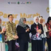 Warga Serbu Bazaar Ramadan bank bjb 1444H di Gedung Sate