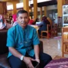 CAPTION PENUH SYTUKUR: Kepala Sekolah SMPN 4 Sumedang Soni Darma Jatnika SPd Bio, saat ditemui Sumeks, baru-baru ini.