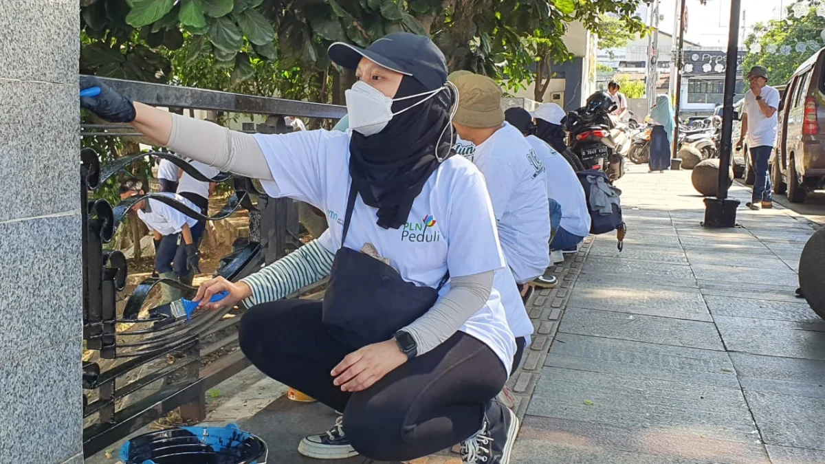 Bersama KLHK, Ribuan Pegawai PLN Group Bersihkan Pantai dan Sungai Serentak Se-Indonesia