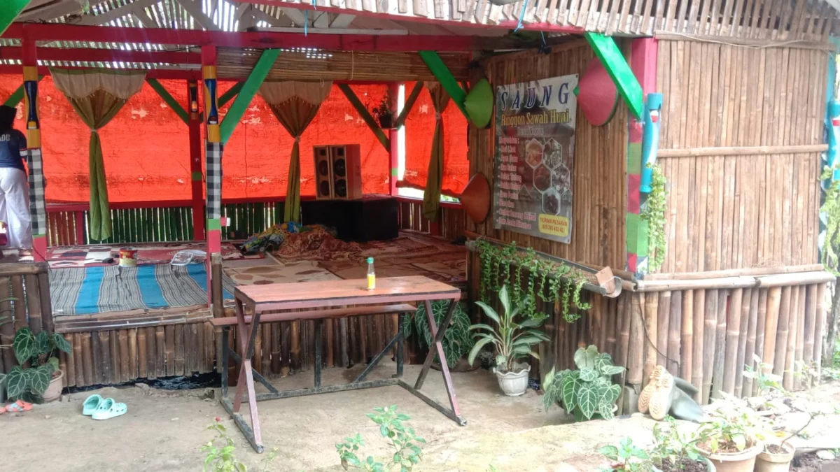 Saung Ranggong Syurganya Nasi Liwet di Sumedang