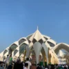 Masjid Raya Al Jabbar menerima kunjungan sebanyak 124.578 orang selama libur Lebaran pada 22-26 April 2023.