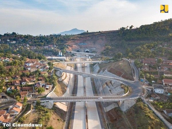 Target Rampung Juni 2023, Berapa Total Panjang Tol Cisumdawu?