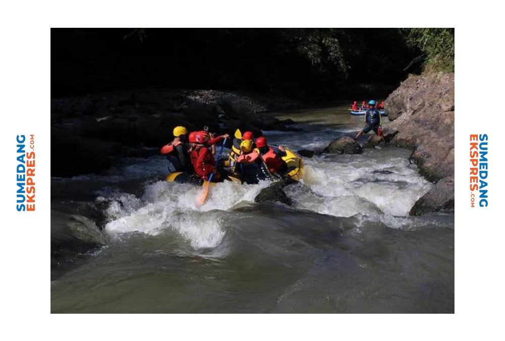 Inilah Wisata Yang Sangat Menguji Adrenalin Wisatawan, Arum Jeram Pangcalikan Sumedang