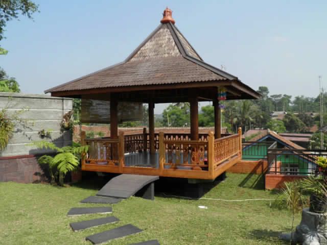 Perbedaan saung dan gazebo