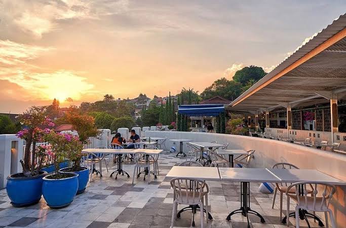 20 Rekomendasi Tempat Nongkrong Bareng Ayang di Sumedang, Suasananya Romantis Banget!