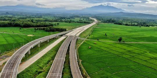 Detik-detik Tol Cisumdawu Dibuka Keseluruhan, Ada Tarif Baru!