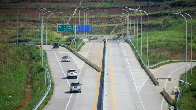 Tol Cisumdawu Rampung, Airlangga: Sumedang Terlihat Makin Ramai dan Akan Menjadi Sumber Pertumbuhan Ekonomi