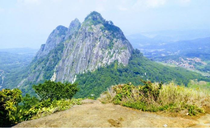 Legenda Gunung Bongkok Purwakarta