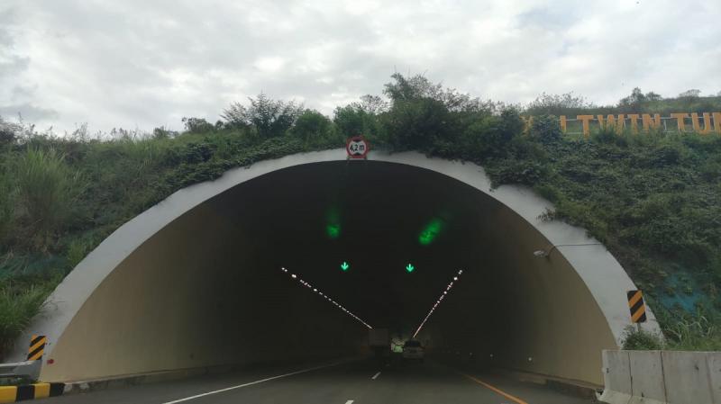 Sensasi Lewati Twin Tunnel Tol Cisumdawu Seperti Dalam Film Fast Furious X Sensasi Lewati Twin Tunnel Tol Cisumdawu Seperti Dalam Film Fast Furious X