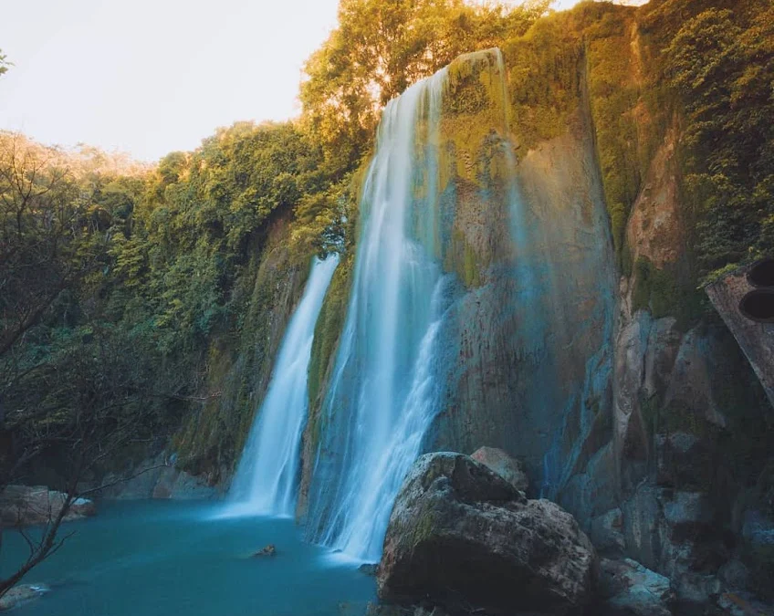 Keindahan Curug Cikaso Sukabumi yang Menyimpan Sejuta Misteri! Miliki 3 Buah Curug Bak di Negeri Dongeng