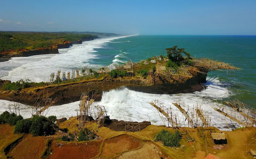 Yuk Menjelajah Sukabumi dengan Berkunjung ke Beberapa Objek Wisata yang Dekat dengan Curug Cikaso