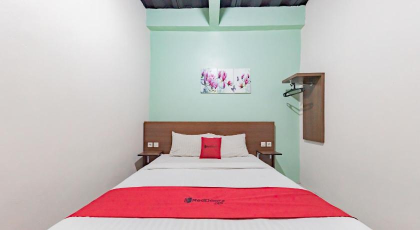 Staycation Aman di Hotel OYO Dekat UNSIKA Karawang : OYO 1120 Hotel Grand Liquid Staycation Aman di Hotel OYO Dekat UNSIKA Karawang : OYO 1120 Hotel Grand Liquid