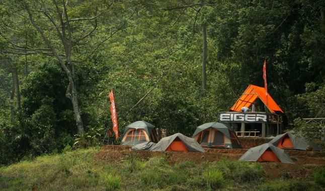 Keunikan Pemandangan dan Panorama di Perbukitan dan Perkebunan di Nangorak Camp Sumedang