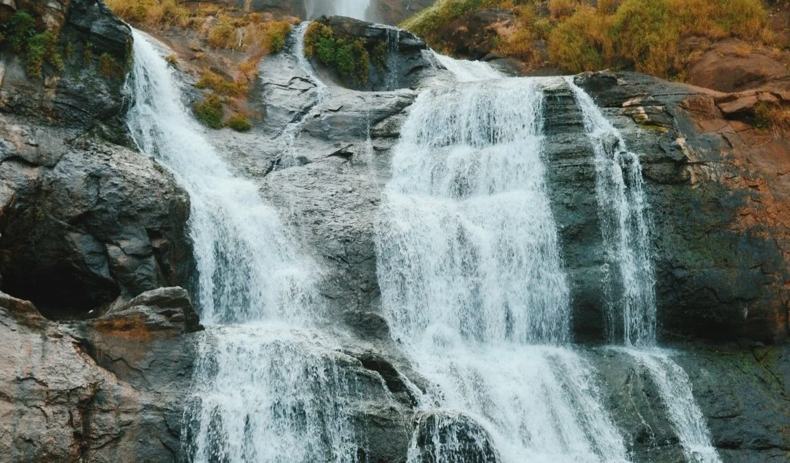 Pesona Kolam Renang Alami dan Curug di Sumedang