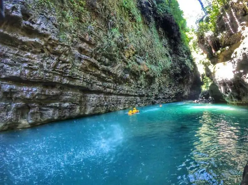 Tempat Wisata Unik di Indonesia dengan Pemandangan yang Sangat Memukau!