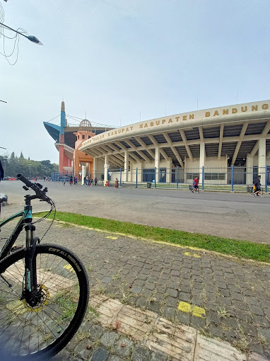 Stadion Jalak Harupat