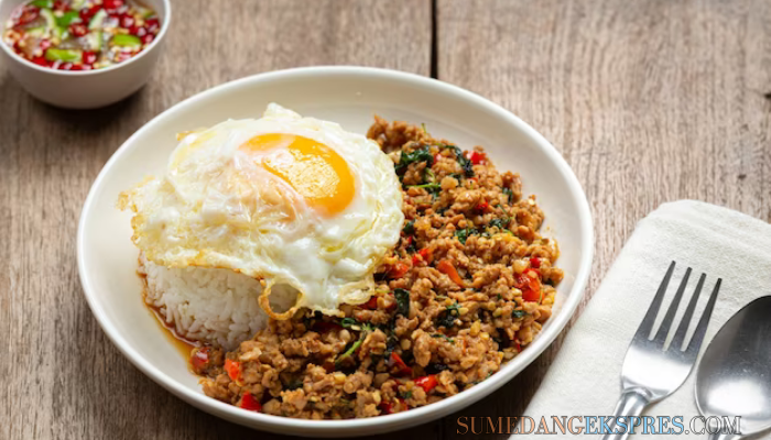 Kelezatan Yang Sempurna Dari Makanan Khas Nusantara. Resep Nasi Goreng Kambing Spesial, Cocok Untuk Pecinta Daging Kambing