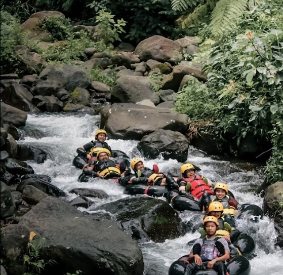Cikadongdong River Tubing Di Majalengka Bisa Loh Aksesnya Dari Cisumdawu Cobain Aja Cikadongdong River Tubing Di Majalengka Bisa Loh Aksesnya Dari Cisumdawu Cobain Aja