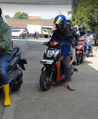 Pom Bensin Barak Jalan Prabu Gajah Agung Di Sumedang Yang Sering Macet