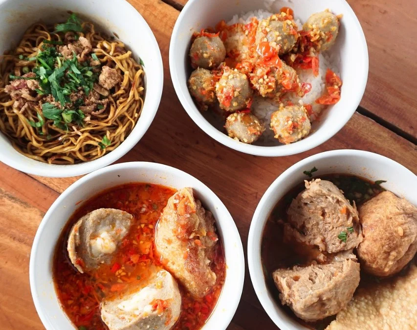 Ngebakso Sama Ayang di Bakso Boedjangan Jatinangor - Sumedang, 10 Menit dari Exit Tol Cisumdawu Gerbang Cileunyi