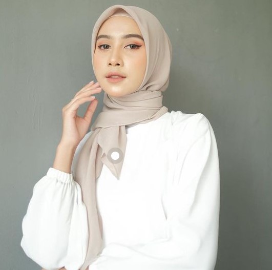 Tutorial Hijab Segi Empat Yang Simple