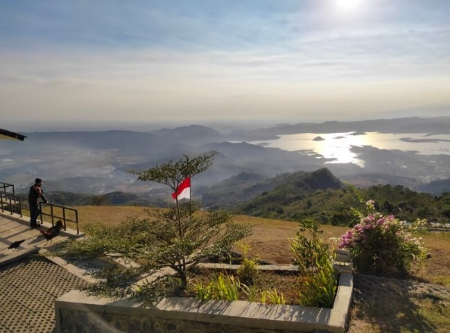 Wisata Petualangan Dan Alam Liar Di Daerah Sumedang Ternyata Berada Di Paralayang Batu Dua Gunung Lingga!