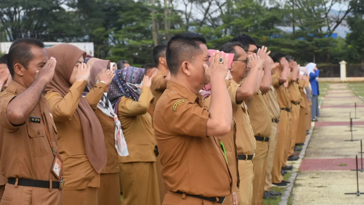 7 Pejabat Pemda Sumedang Purnabakti, Bupati: Pensiun Bukan Berarti Berhenti Berkarya (FOTO: HUMAS)