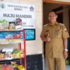 PEDULI: Kepala Desa Mulyasari Kecamatan Sumedang Utara, Caim Nur Hikmat saat memberikan keterangan Perkembangan Bumdes Maju Mandiri kepada Sumeks bar- baru ini.(ISTIMEWA)