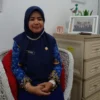 Kepala Puskesmas Sukagalih, Ida Warlinda S Kep Ners., saat memaparkan kegiatan program Geber Lawan Kemiskinan dan Stunting di Puskesmas Sukagalih kepada Sumeks baru-baru ini.