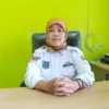 Kepala Desa Margamekar, Elin Herlina AMd., saat memaparkan alokasi DD tahaf I tahun 2023 pada Sumeks di kantornya.