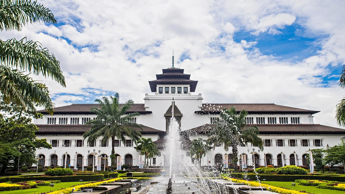 Mengenal Lebih Dekat Ibukota Jawa Barat: Keunikan dan Perkembangan Kota Bandung