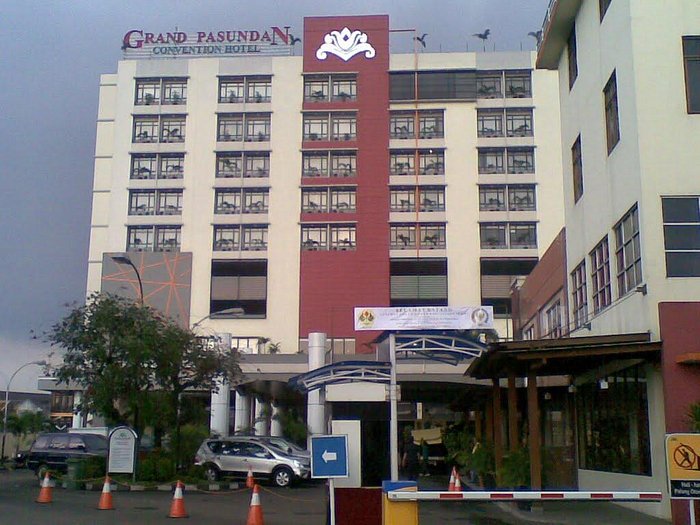 Grand Pasundan Convention Hotel Di Bandung Yang Cocok Untuk Berlibur Bareng keluarga! Grand Pasundan Convention Hotel Di Bandung Yang Cocok Untuk Berlibur Bareng keluarga!