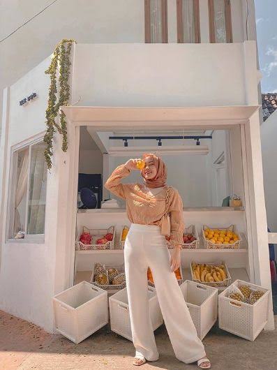 baju cream cocok dengan jilbab warna apa