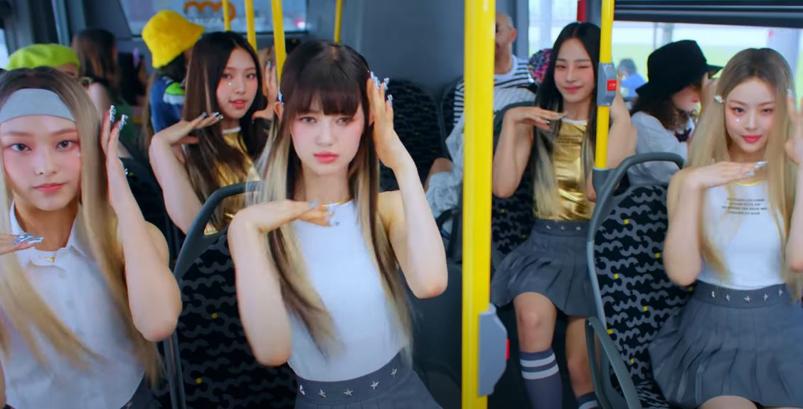 NewJeans Resmi Rilis MV Super Shy ini Makna dan Lirik Lagu 'Super Shy' NewJeans - I'm super shy, super shy