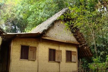 Ternyata Ada Atap Rumah Julang Ngampak Di Kampung Adat Sumedang !