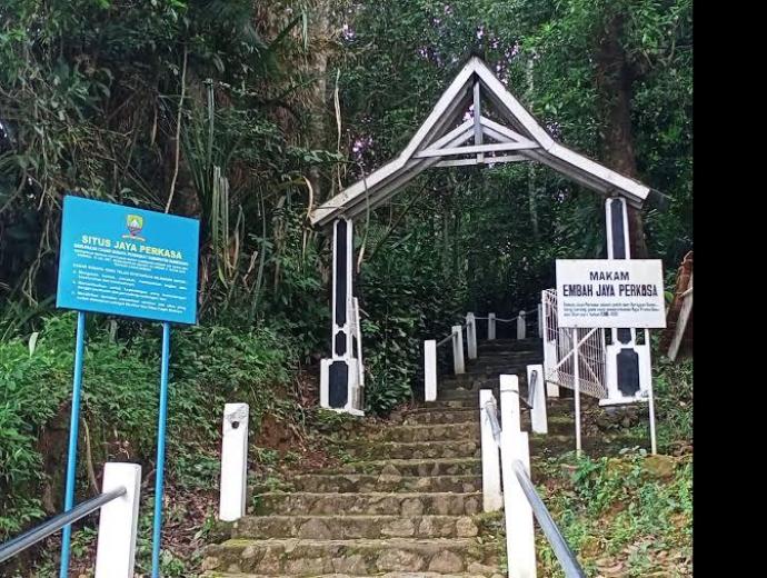 Keagungan Spiritual Wisata Ziarah Menelusuri Warisan Religius di Sumedang